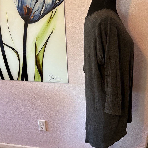 shirt size large - Picture 2 of 5